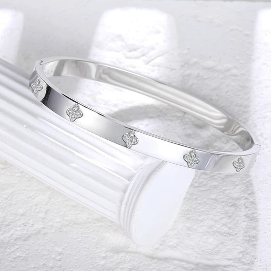 Clover Stones Bangle