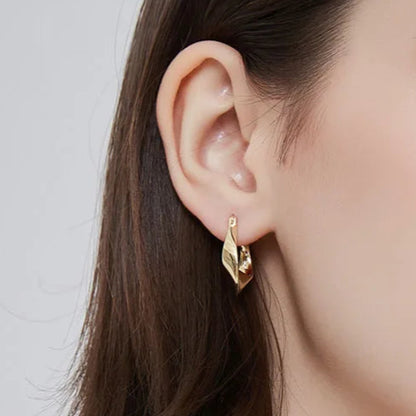 Twist Wave French Earrings