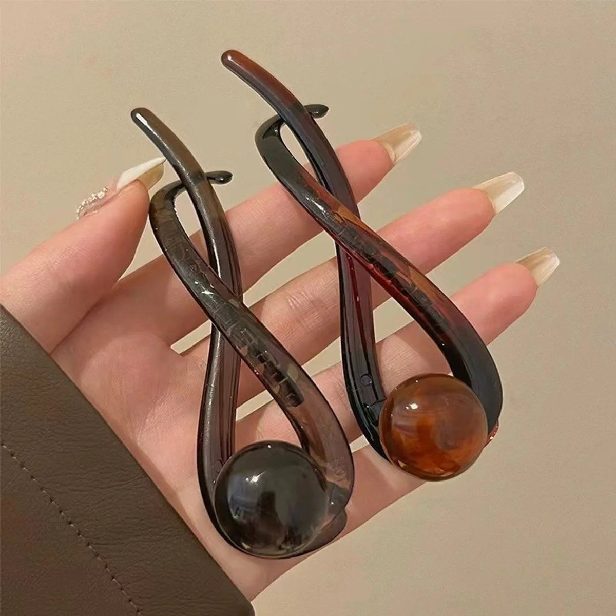 Hairpin Twist Bead Clip