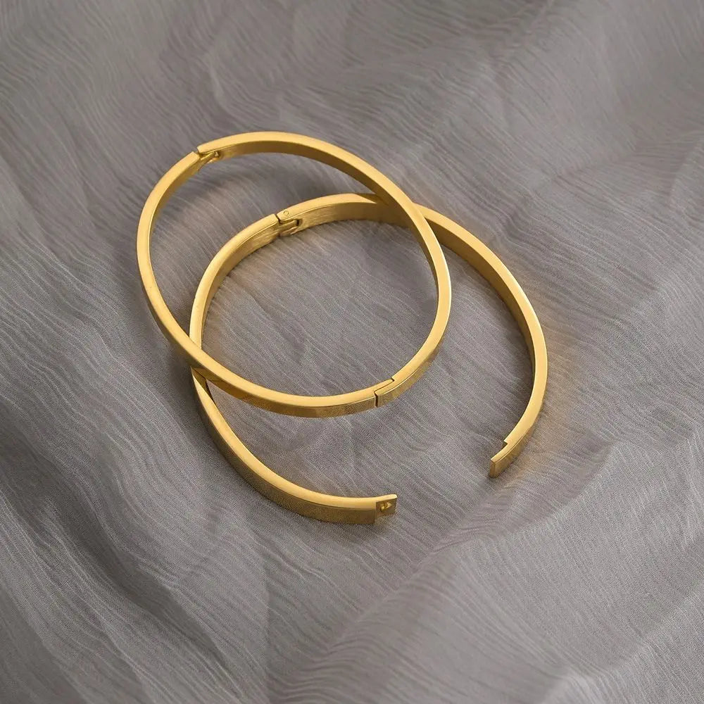 Minimalist Bangle