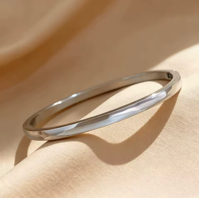 Minimalist Basic Bangle