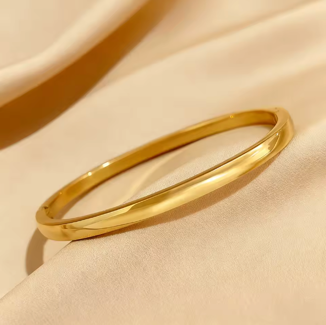 Minimalist Basic Bangle